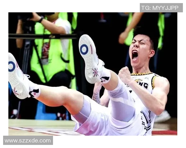 上海男篮对阵吉林男篮，张镇麟上半场替补登场4分08秒，得到1分2助攻